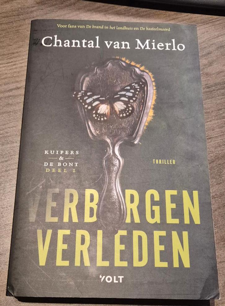 Chantal Van Mierlo - Verborgen verleden, Livres, Thrillers, Comme neuf, Pays-Bas, Enlèvement ou Envoi