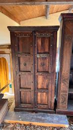 Gesloten kast met indisch motief, Ophalen