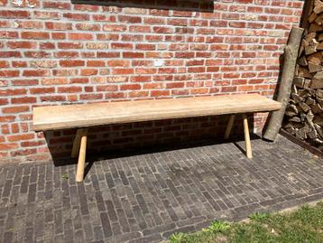 Zitbank beschikbaar voor biedingen