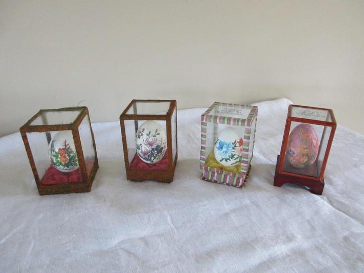 4 handgeschilderde oosters decoratief ei glazen vitrine, Diversen, Pasen, Ophalen