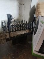 Feu ouvert en fer forgé, Comme neuf