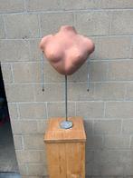 Mannequin stand met papiermache display BH, Ophalen