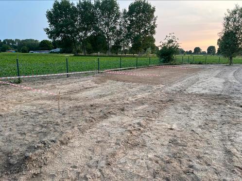Zwarte grond gezocht Zwijndrecht, Dieren en Toebehoren, Stalling en Weidegang