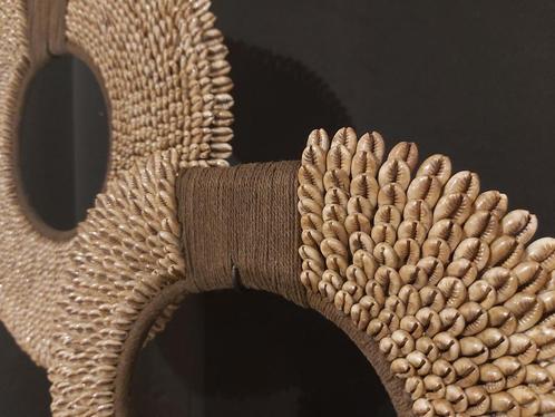 Paire de colliers/pectoraux en coquillage. Papouasie., Antiquités & Art, Art | Art non-occidental, Enlèvement ou Envoi