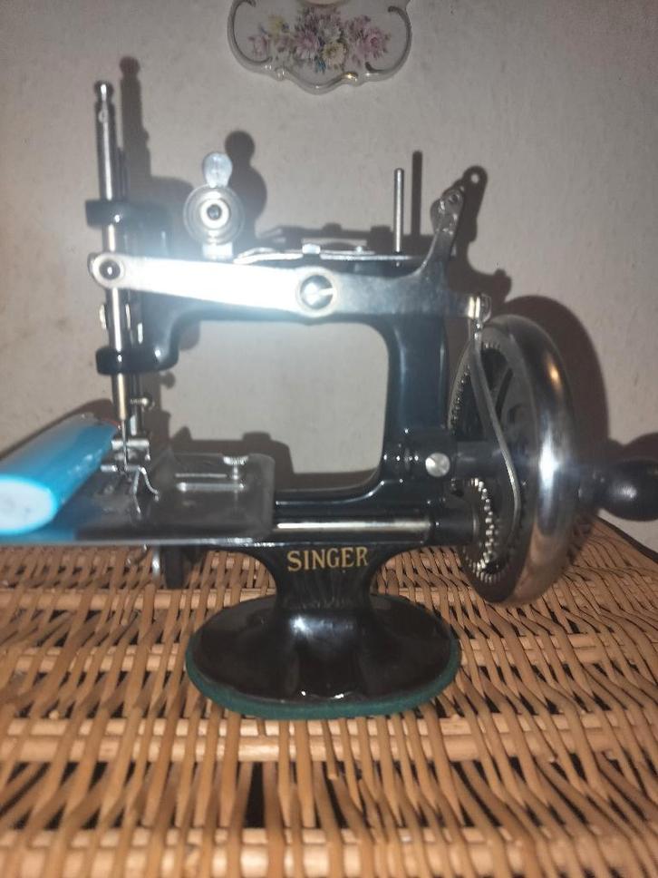 Functionele singer k20 speelgoed naaimachine, Antiek en Kunst, Antiek | Naaimachines, Ophalen of Verzenden