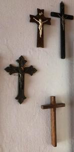 Lot de 4 crucifix, Comme neuf