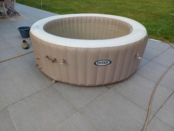 Intex Jacuzzi  beschikbaar voor biedingen