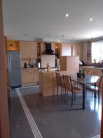 Instapklaar groot appartement + autostaanplaats