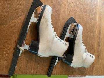 sport schaatsen maat 36 / 15 euro beschikbaar voor biedingen