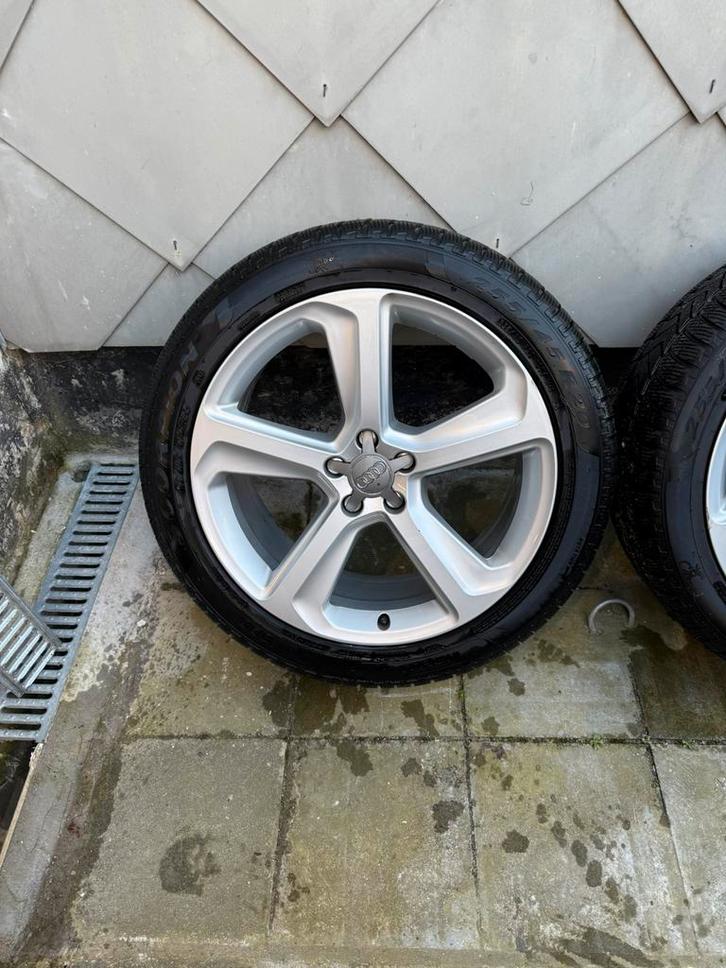 Audi original 20pouces 255/45R20 PIRELLI scorpion winter, Autos : Pièces & Accessoires, Pneus & Jantes, Pneu(s), Neuf, Enlèvement