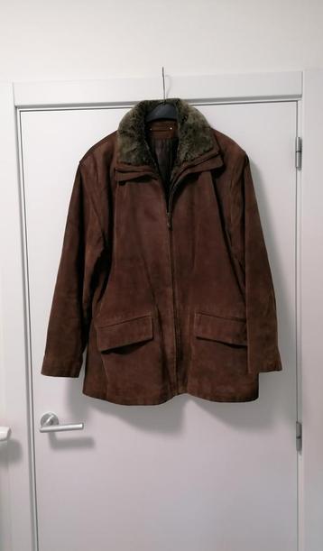 Bruine daim jas , ruime  Medium . beschikbaar voor biedingen