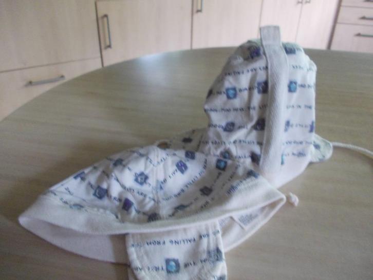 Mutsen, verschillende.  Uit te Kiezen.  2€ per stuk., Kinderen en Baby's, Kinderkleding | Mutsen, Sjaals en Handschoenen, Zo goed als nieuw