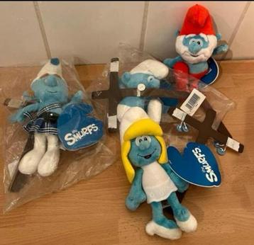4 smurfmarionetten uit 2011 beschikbaar voor biedingen