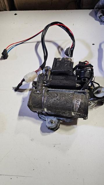Luchtpomp compressor vering los BMW X5 /5 serie E53 E39 Tour beschikbaar voor biedingen