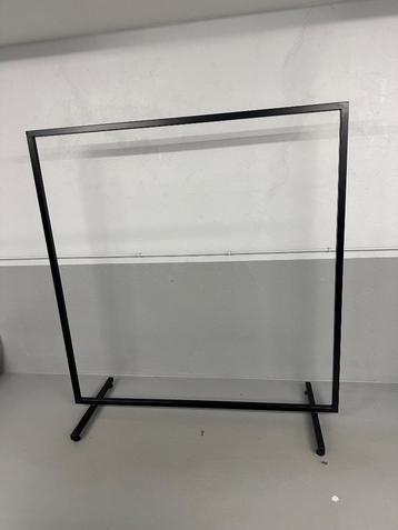 XL industriële kledingrekken zwart beschikbaar voor biedingen