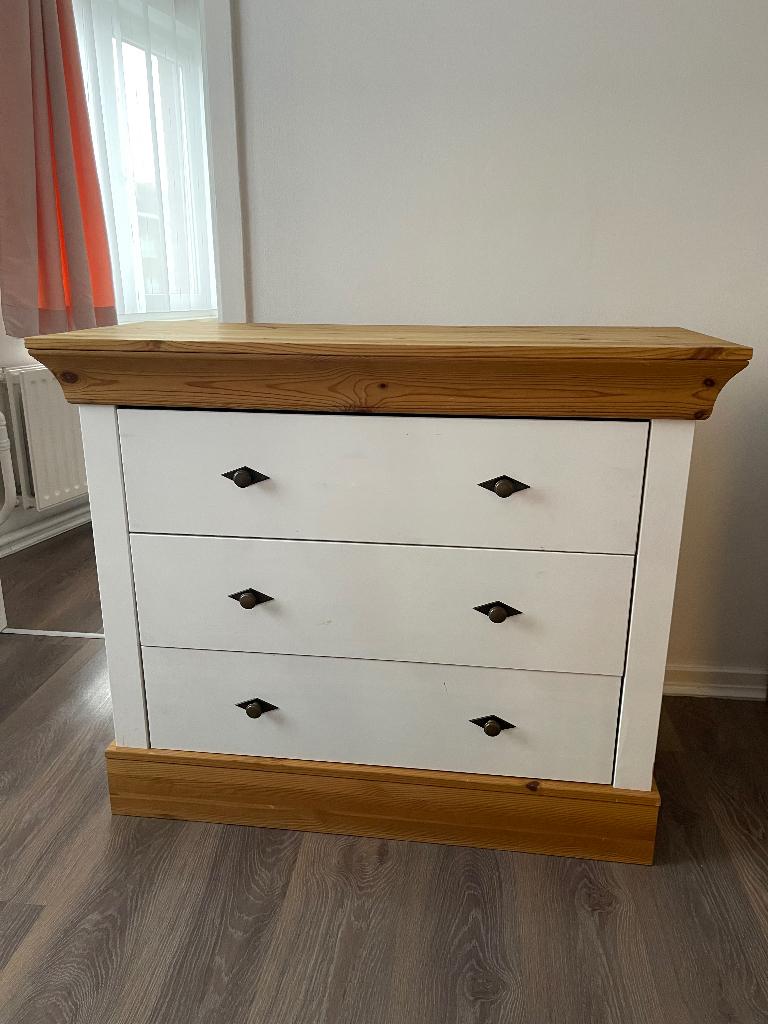 Massief houten dressoir, Huis en Inrichting, Kasten | Ladekasten, Zo goed als nieuw, Minder dan 100 cm, 100 tot 150 cm, 25 tot 50 cm