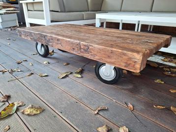 Vol eiken tafel, Tuin en Terras, Ophalen, Zo goed als nieuw