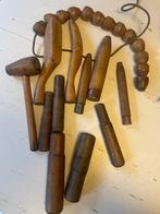 Set oud loodgieters gereedschap in hout, Ophalen