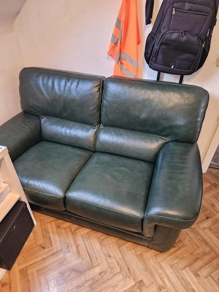 Canapé 2 places / cuir véritable/Vert anglais/Excellent état, Maison & Meubles, Canapés | Salons, Comme neuf, Banc droit, Deux personnes