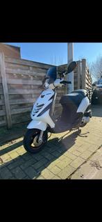 Zip b klasse 2021, Fietsen en Brommers, Scooters | Piaggio, Ophalen, Zip