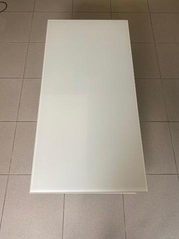 Salontafel 120x36,5x60cm beschikbaar voor biedingen