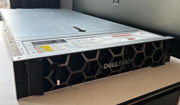 Dell PowerEdge R840 - 4 x Gold 6144 - 128GB RAM - 8TB SSD disponible aux enchères