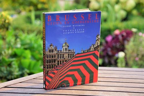 Brussel - Gezien en Goedgekeurd - uniek foto boek, Boeken, Reisverhalen, Zo goed als nieuw, Benelux, Ophalen of Verzenden