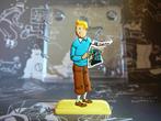 Figurine Tintin en métal relief : Tintin lit Tintin, Verzamelen, Ophalen, Kuifje, Zo goed als nieuw, Beeldje of Figuurtje