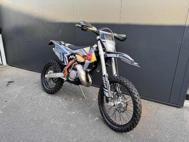 KTM - EXC 125, Motoren, Motoren | KTM, Bedrijf, Enduro, 11 kW of minder, 1 cilinder, Minimaal motorrijbewijs A1, Sportuitlaat