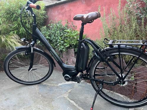 Damesfiets lage instap bosch aangedreven, Fietsen en Brommers, Elektrische fietsen, Zo goed als nieuw, Ophalen of Verzenden