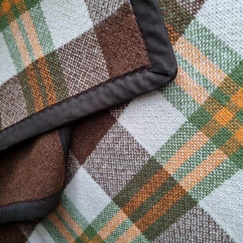 Zware vintage 100% scheerwollen deken 225 x 270 cm, Huis en Inrichting, Woonaccessoires | Plaids en Woondekens, Gebruikt, Ophalen of Verzenden