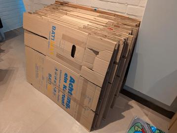 Regio brugge: 30-tal verhuisdozen beschikbaar voor biedingen