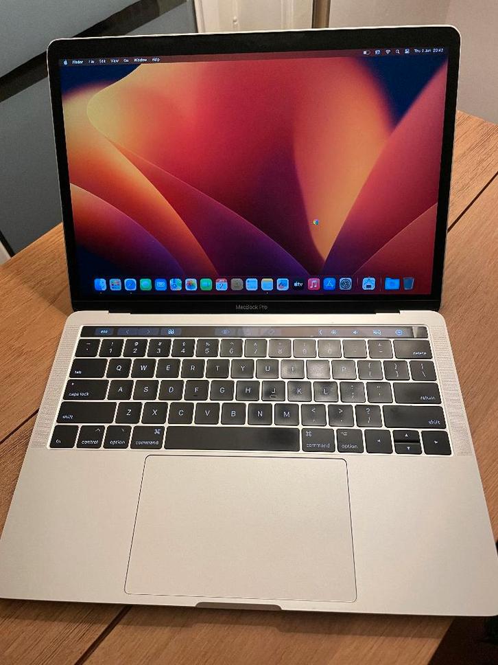 MacBook Pro avec barre tactile i7 16 Go, Informatique & Logiciels, Apple Macbooks, MacBook, 16 GB, Enlèvement ou Envoi