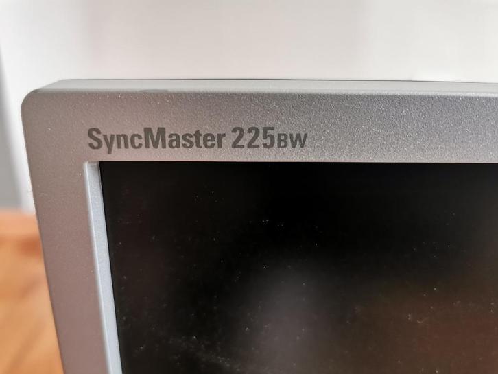 Moniteur PC Samsung SyncMaster 225BW, Computers en Software, Monitoren, Gebruikt, DVI, Ophalen