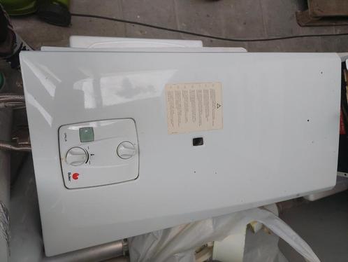 Chauffe eau, Doe-het-zelf en Bouw, Chauffageketels en Boilers, Zo goed als nieuw