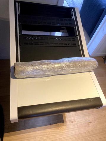 Sessiondesk Het Solo studiobureau beschikbaar voor biedingen