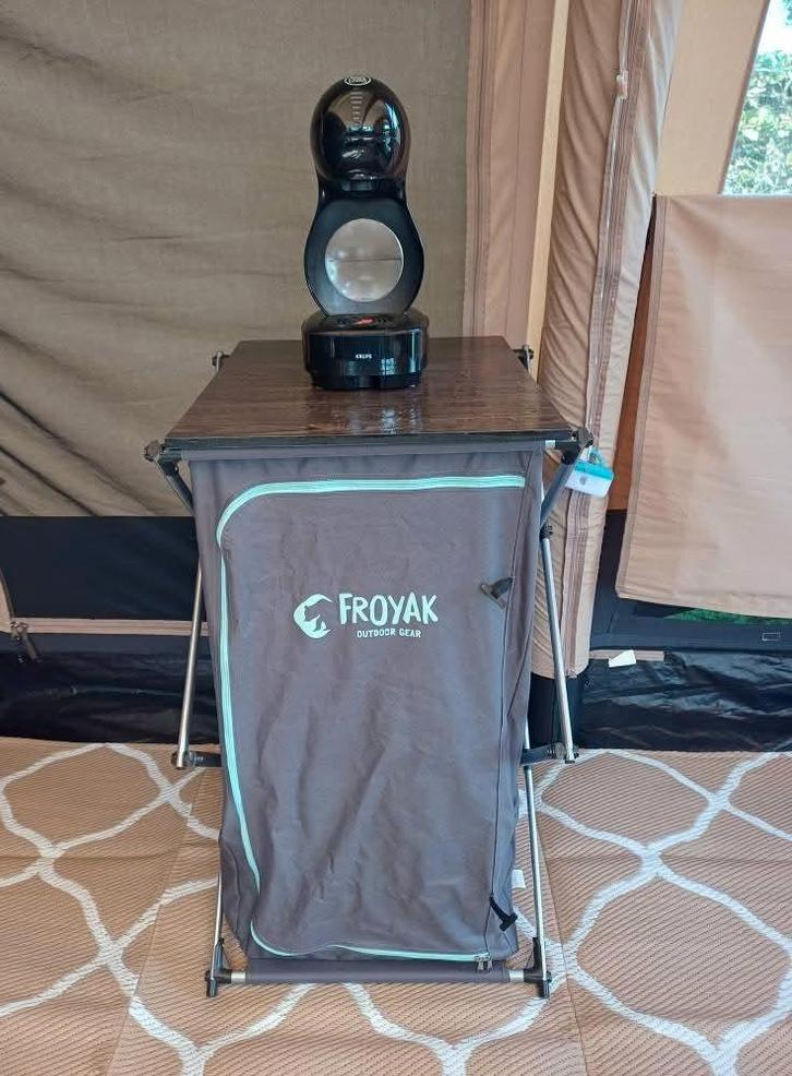 Campingkast, Caravans en Kamperen, Kampeermeubelen, Zo goed als nieuw, Ophalen