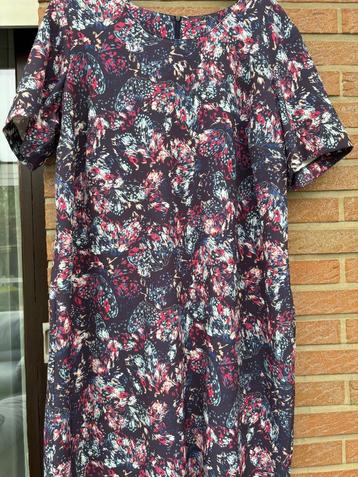 BLAUW NIEUW KLEED MET KORTE MOUW 48 beschikbaar voor biedingen