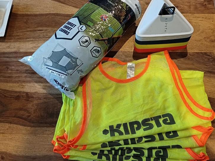 Kipsta pots, jeugdspeler fluo hesjes, training shoot goal, Tickets en Kaartjes, Sport | Overige