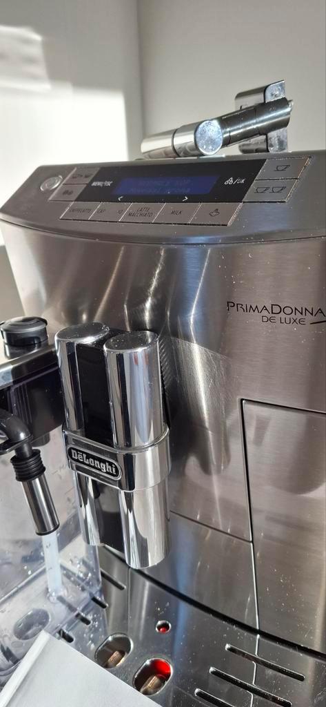 Delonghi Primadonna Deluxe koffiemachine met garantie, Elektronische apparatuur, Koffiezetapparaten, Gebruikt, Gemalen koffie