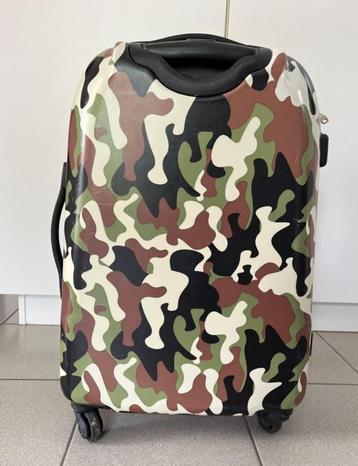 Koffer camouflagekleuren - 58x40x25 - inhoud uit te breiden  beschikbaar voor biedingen