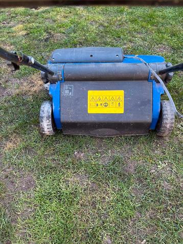 Verteculeetmaschie zo goed als niet gebruikt  beschikbaar voor biedingen