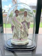 Devotioneel beeld van de Heilige Familie, Ophalen