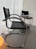 Bauhaus sledestoelen, Ophalen