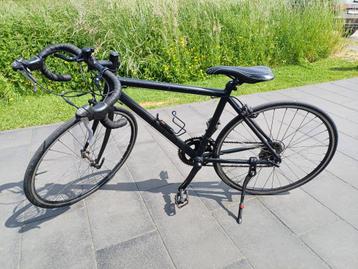 Zwarte koersfiets 23 inch beschikbaar voor biedingen