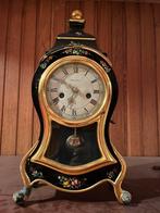 Neuchateloise klok van het merk Hochler, Antiquités & Art, Antiquités | Horloges, Enlèvement ou Envoi
