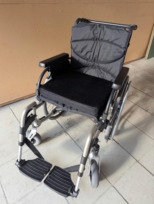 Rolstoel Vermeiren V300 (uitstekende staat), Diversen, Rolstoelen, Zo goed als nieuw, Ophalen