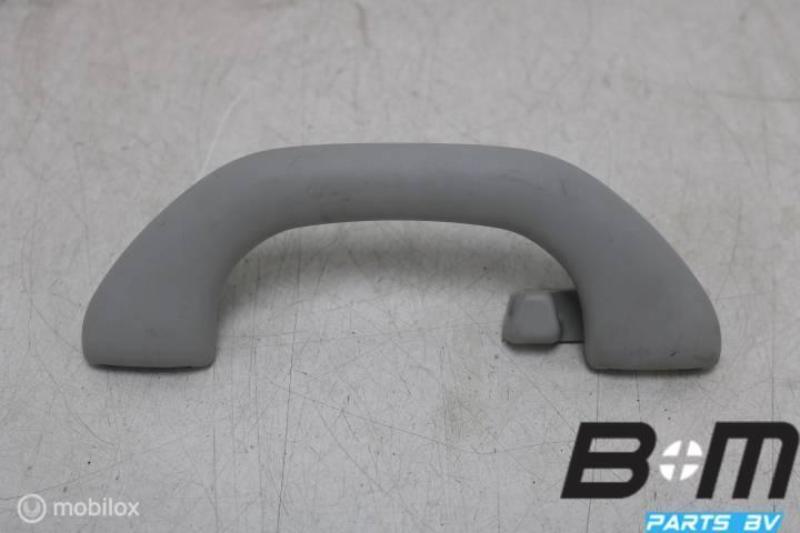 Handgreep achterzijde VW Tiguan 5N 1K0857607N, Auto-onderdelen, Interieur en Bekleding, Gebruikt