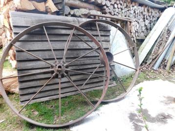 Deux roues en fers,120 cm de diamètre., Enlèvement, Utilisé