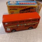 Départ du bus à deux étages « The Londoner » numéro 17 de Ma, Enlèvement, ., ., .